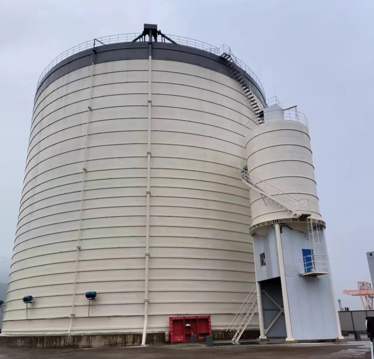 文殊镇10万吨水泥钢板库